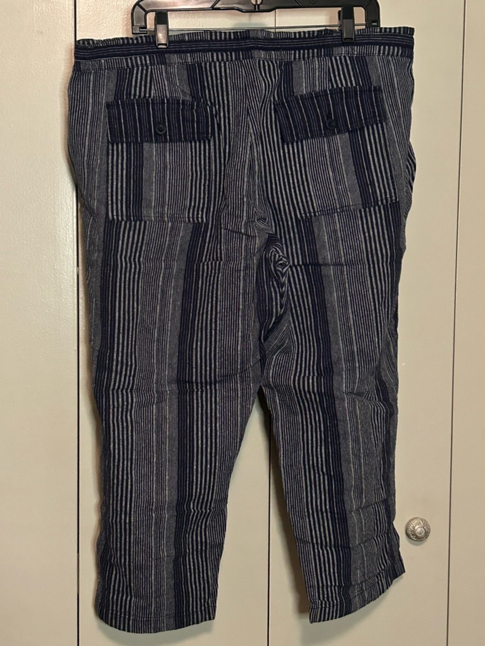 GAP Women’s Navy & White Striped Capris - Picture 4 of 4